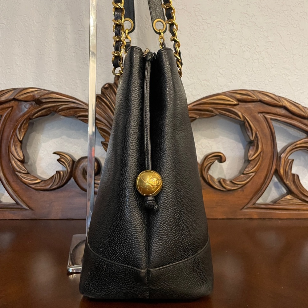 SOLD Chanel Vintage Timeless Chain Shopping Tote Shoulder Bag Caviar Leather - Picture 4 of 17